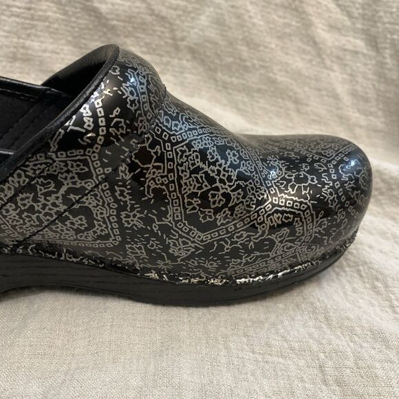 Dansko Women's Professional Metallic Floral Clog Size 39 Nursing US 8.5-9 - Picture 14 of 16